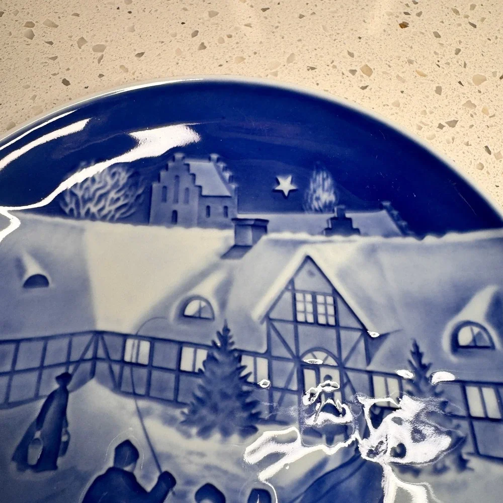 Bing & Grondahl Denmark‎ Christmas Plate 1969 Arrival of Christmas Guests Blue